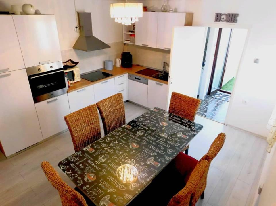 Littlevenice Appartme 50M From Sea 特罗吉尔 外观 照片