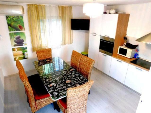 Littlevenice Appartme 50M From Sea 特罗吉尔 外观 照片